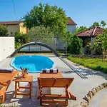 Charming Rea With Heated Pool スベティ・フィリップ・イ・ヤコブ