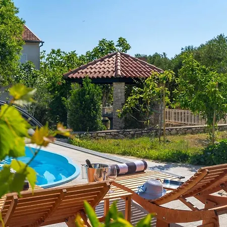 Charming Rea With Heated Pool * Sveti Filip i Jakov