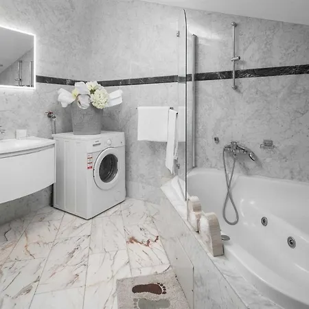 Charming Rea With Heated Pool Sveti Filip i Jakov