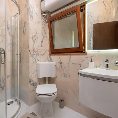 Charming Rea With Heated Pool Sveti Filip i Jakov