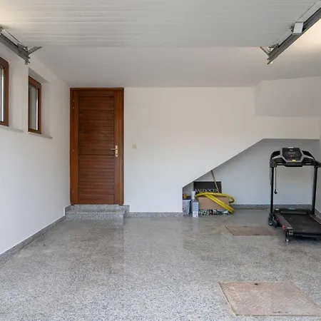 Villa Charming Rea With Heated Pool Sveti Filip i Jakov