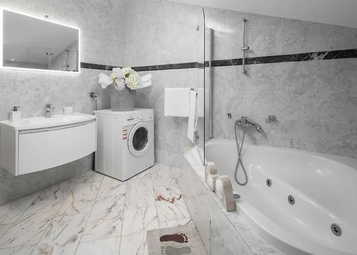 Charming Rea With Heated Pool Sveti Filip i Jakov