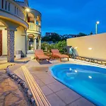 别墅 Charming Rea With Heated Pool *