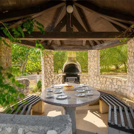 Charming Rea With Heated Pool Villa Sveti Filip i Jakov