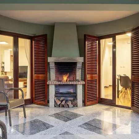 Charming Rea With Heated Pool Vila *
