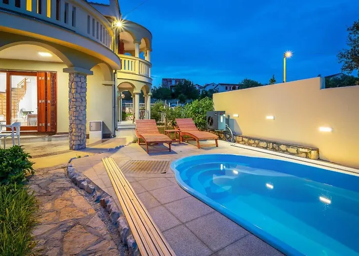 Villa Charming Rea With Heated Pool *