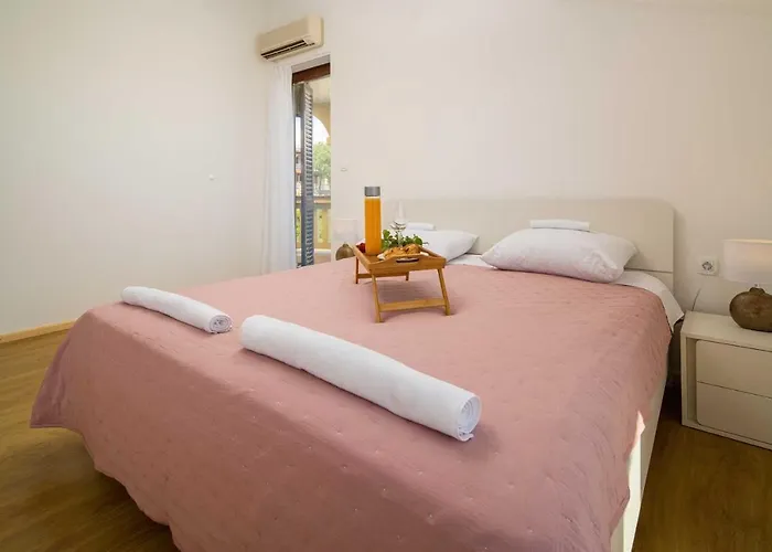 Charming Rea With Heated Pool * Sveti Filip i Jakov