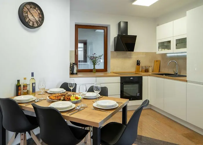 Vila Charming Rea With Heated Pool Sveti Filip i Jakov