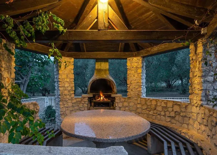 Charming Rea With Heated Pool Villa Sveti Filip i Jakov